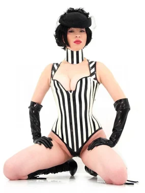 Latex corset with shoulder part
