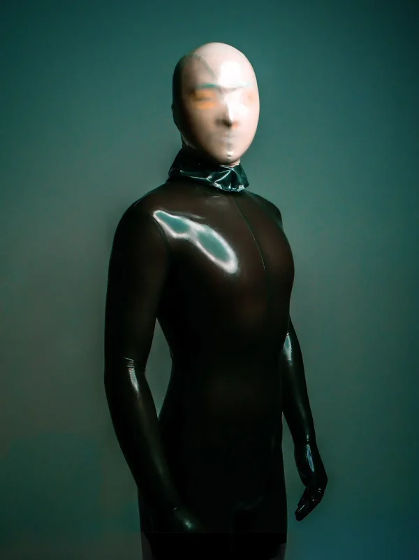 face-entry-full-enclosure-latex-catsuit-kkpvex4-7.webp