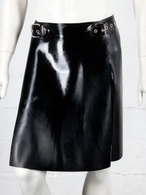 Latex zwarte kilt met gesp